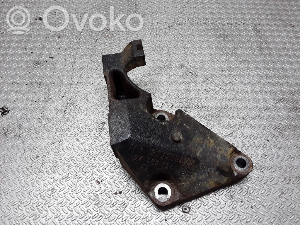 Engine mounting bracket   332253673