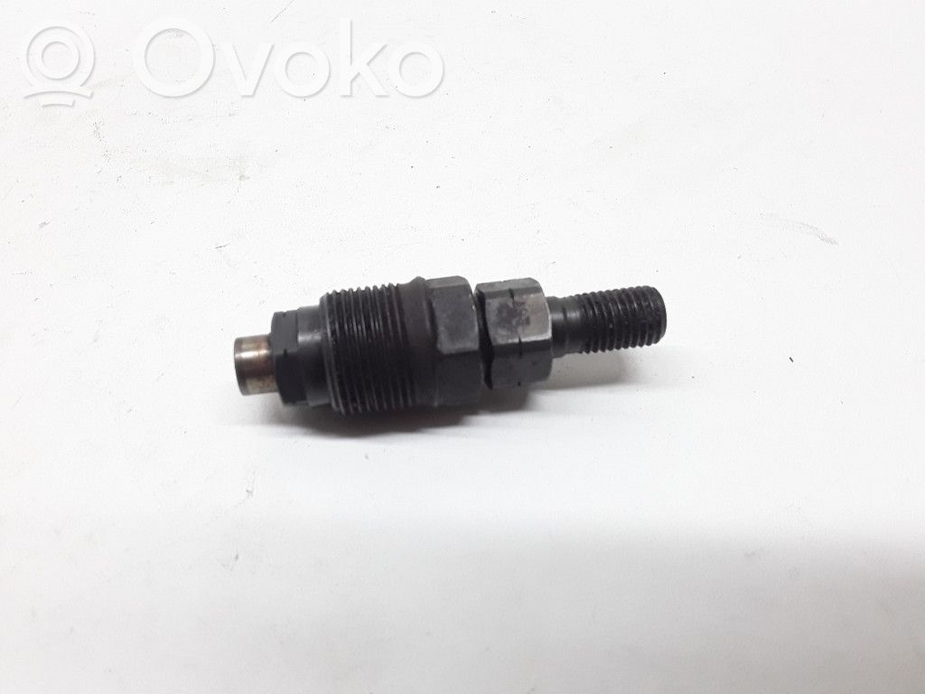 Opel Vectra B Polttoainesuutin 