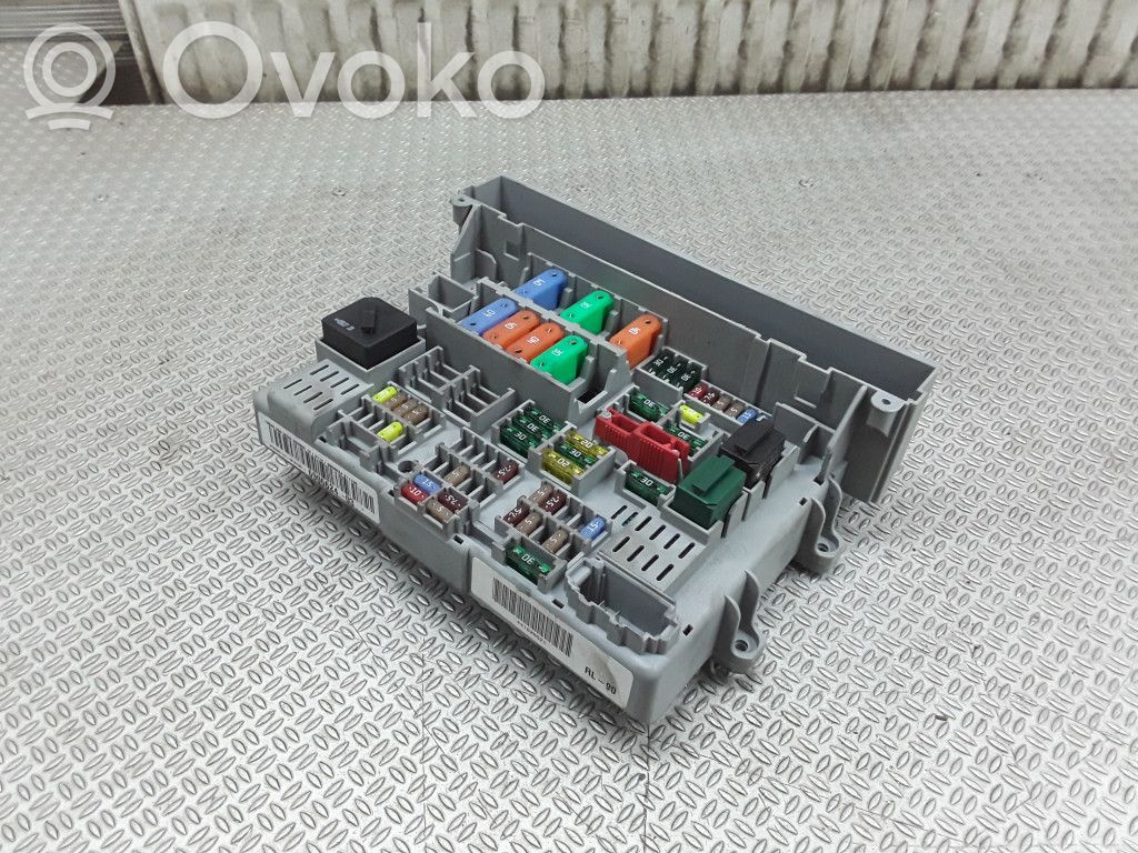 BMW 3 E90 E91 Fuse module 