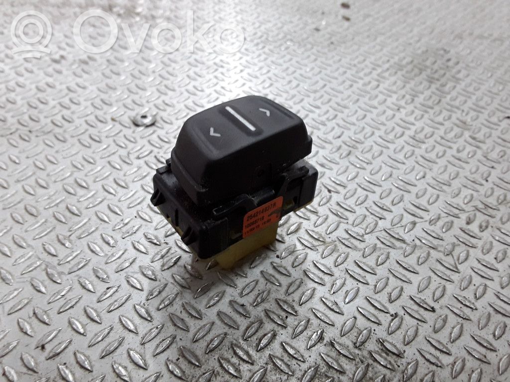 Dacia Sandero Electric window control switch 