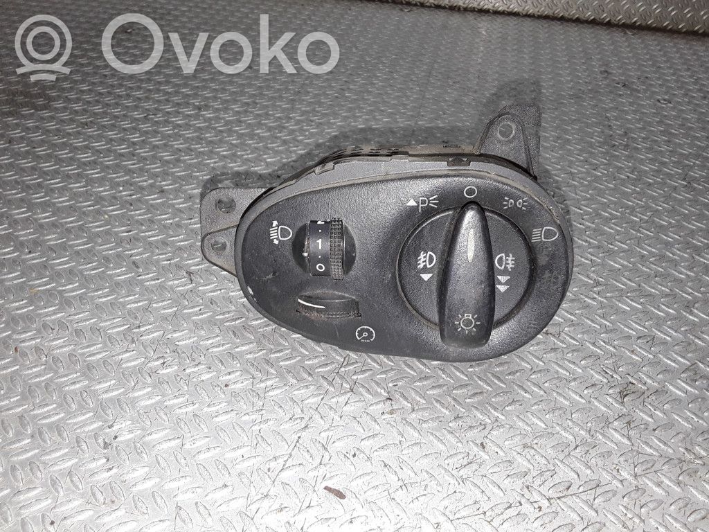 Ford Focus Lukturu slēdzis 