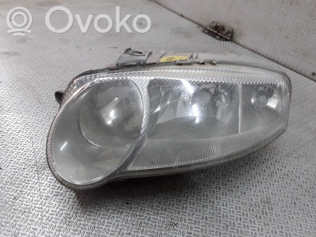 Headlight/headlamp   465565640