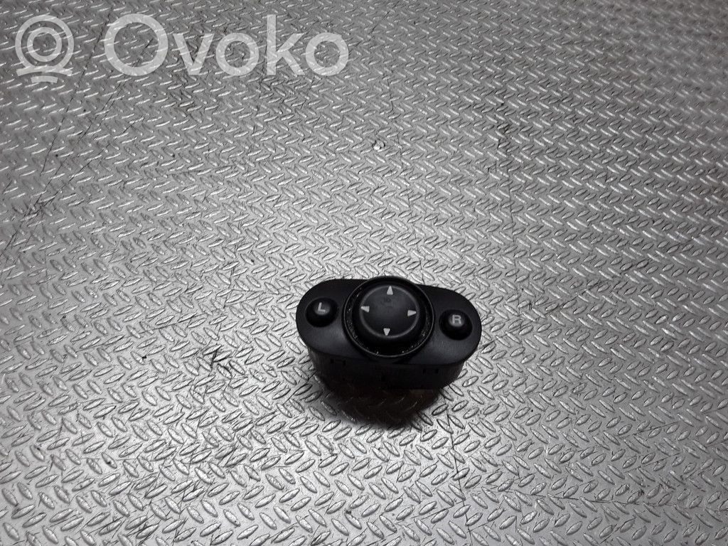 Chrysler Sebring (ST-22 - JR) Wing mirror switch 