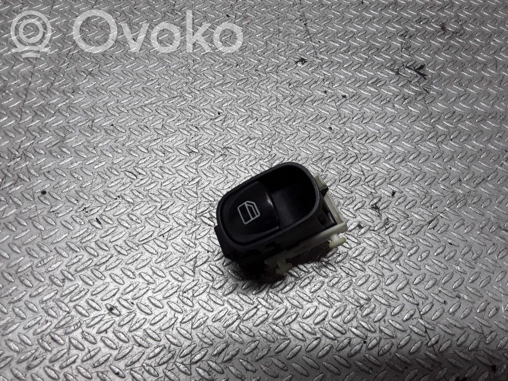 Mercedes-Benz C W203 Interruptor del elevalunas eléctrico 