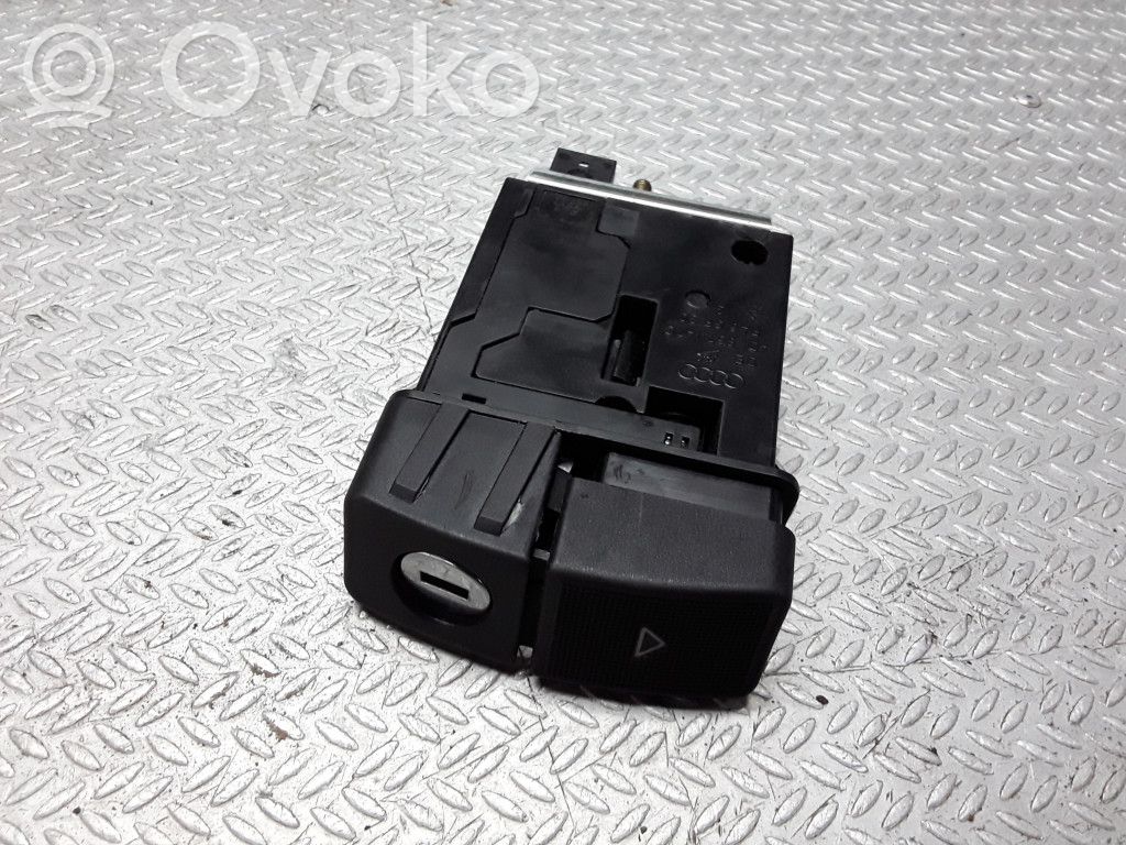 Glove box handle   4D1857147C