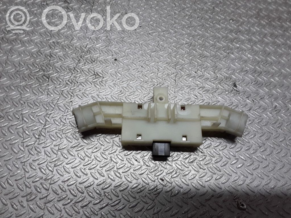 Audi A8 S8 D2 4D Liikehälyttimen anturi 