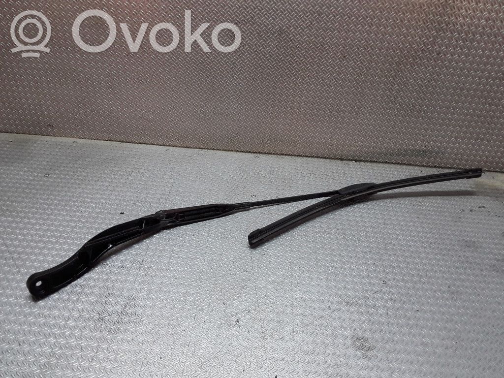 Audi A8 S8 D2 4D Windshield/front glass wiper blade 