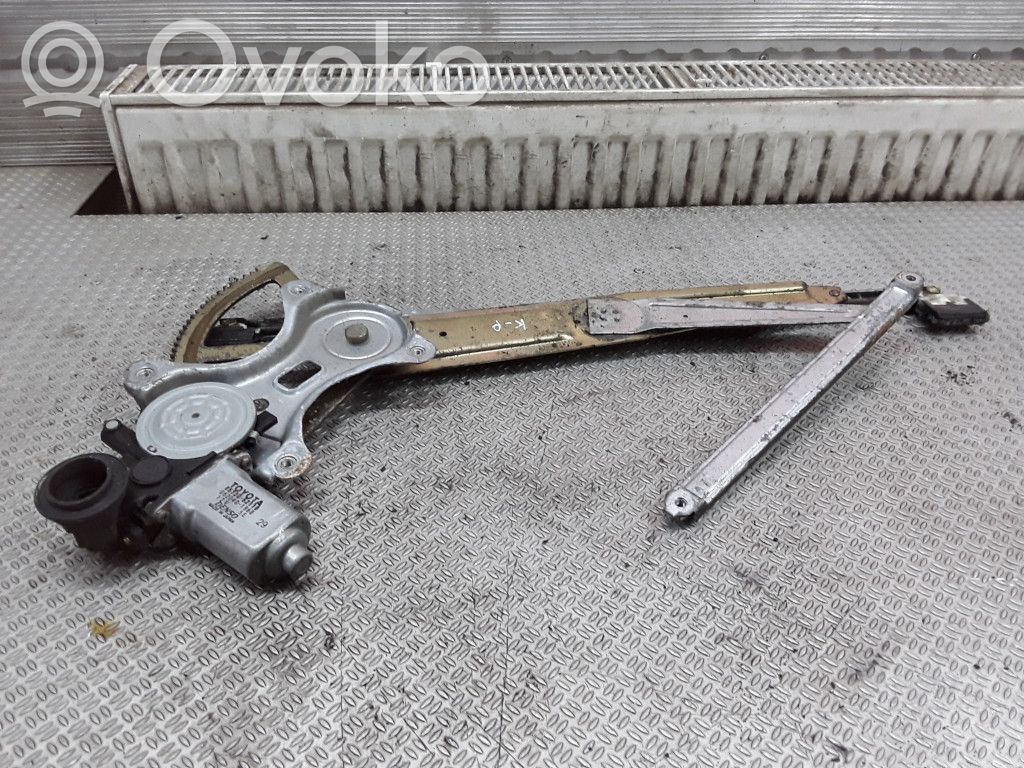 Toyota Corolla Verso E121 Regulador de puerta delantera con motor