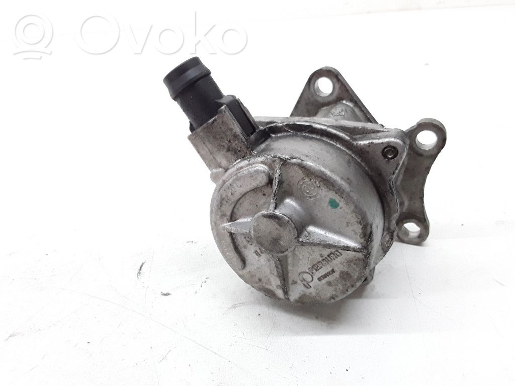 Volvo S40, V40 Pompa podciśnienia / Vacum 