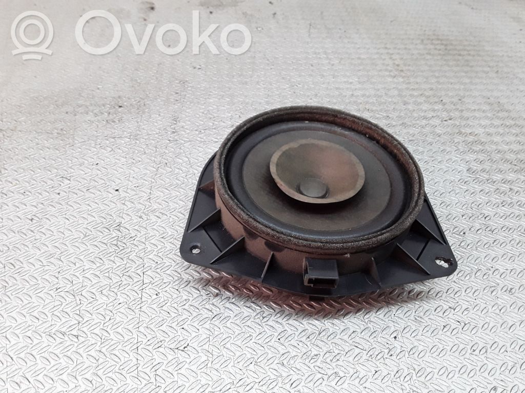 Toyota Corolla E120 E130 Altavoz de la puerta trasera 