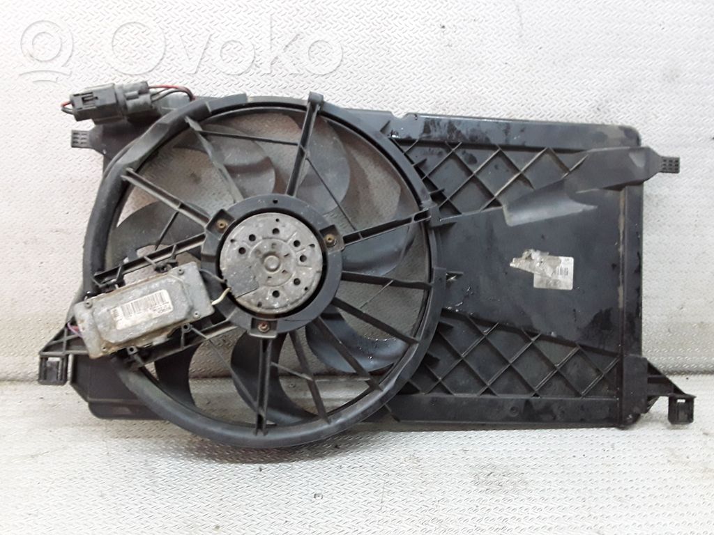 Ford Focus Elektrinis radiatorių ventiliatorius 