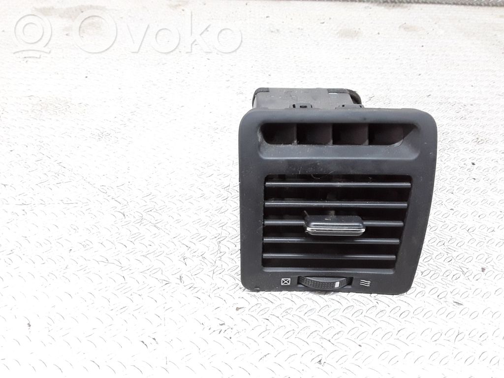 Toyota Corolla Verso E121 Grilă ventilație/ramă laterală bord 