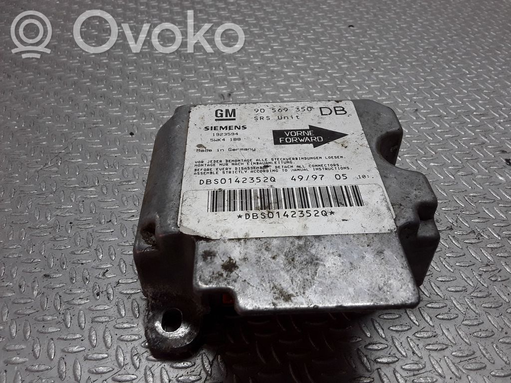 Opel Vectra B Airbag control unit/module 