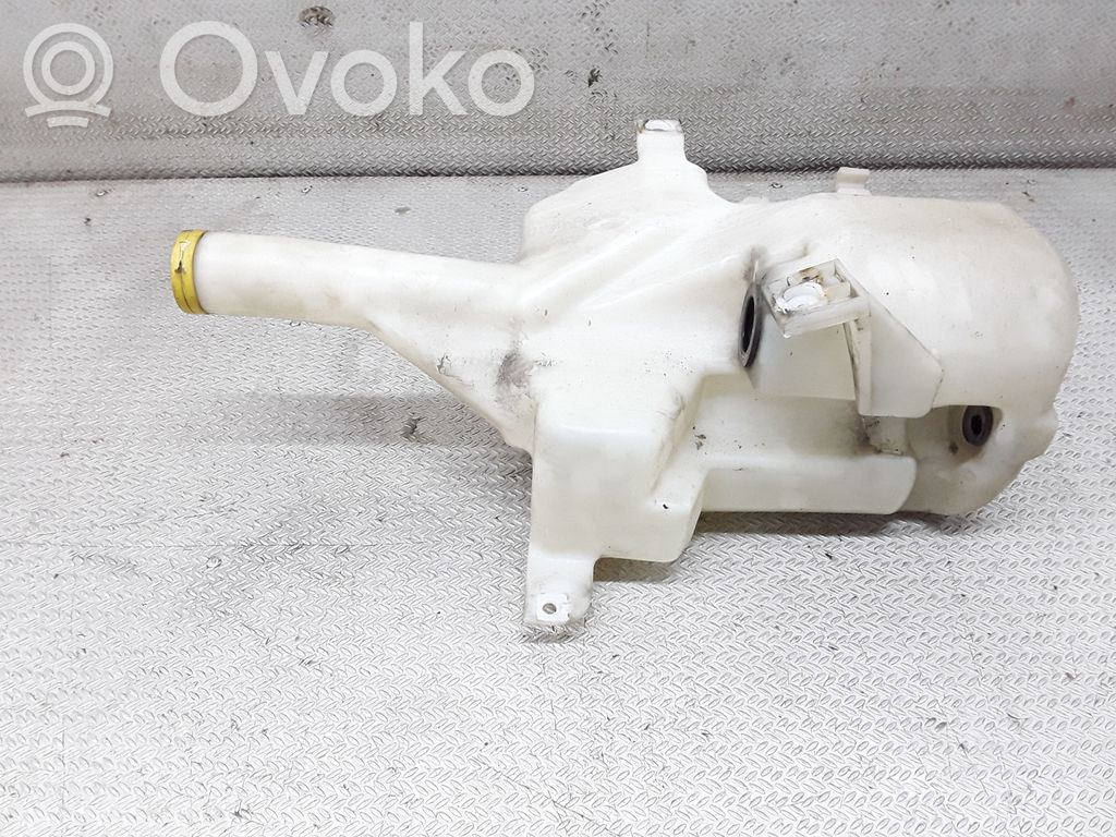 Windshield washer fluid reservoir/tank