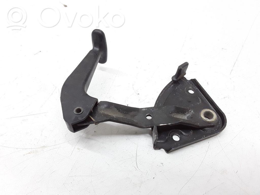 Engine bonnet (hood) release handle