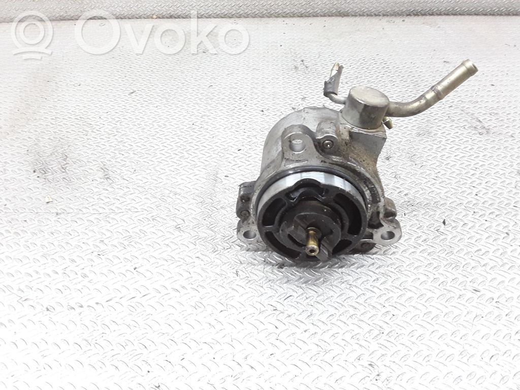 Vacuum pump   X2T58172