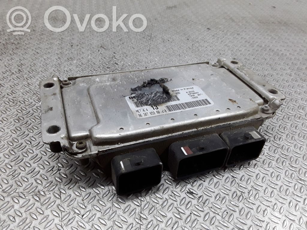 Unidad de control/módulo del motor   9638765980