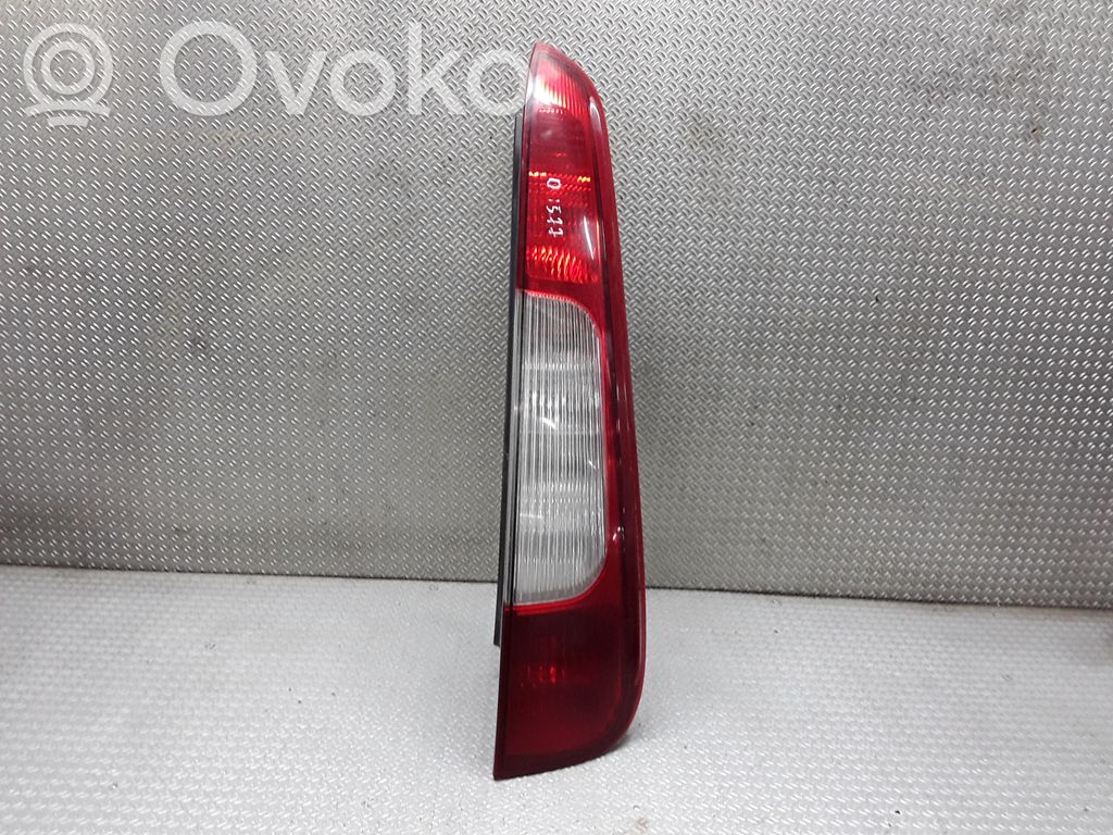 Luz trasera/de freno   3M5113A602AA