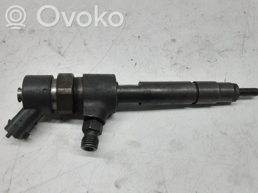 Wtryskiwacz paliwa   0445110002