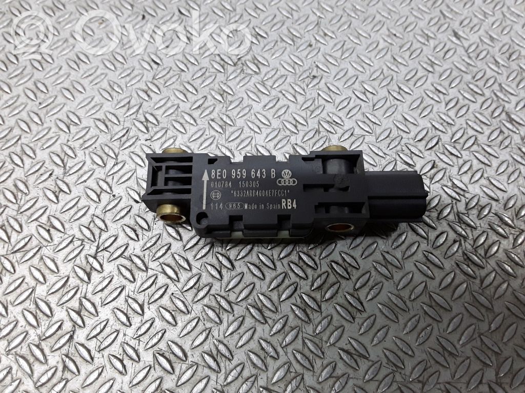 Sensor impacto/accidente para activar Airbag   8E0959643B