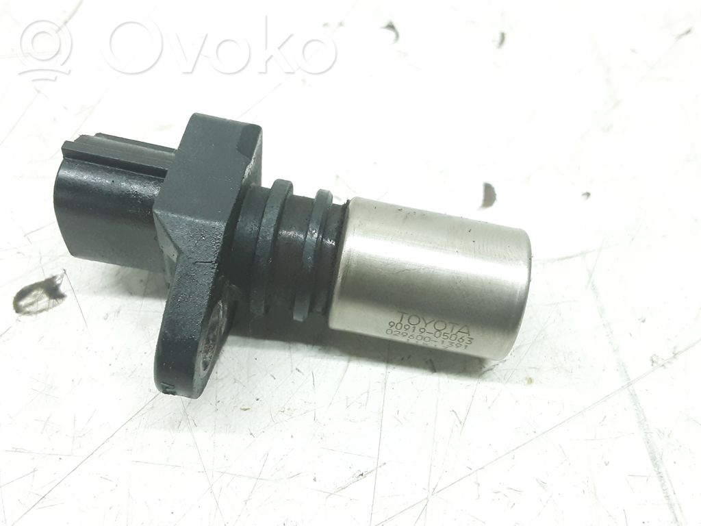 Toyota Yaris Czujnik położenia wału korbowego 