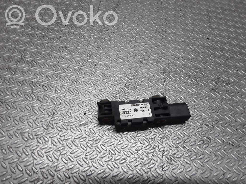 Senzor impact/declanșare airbag   8E0959651