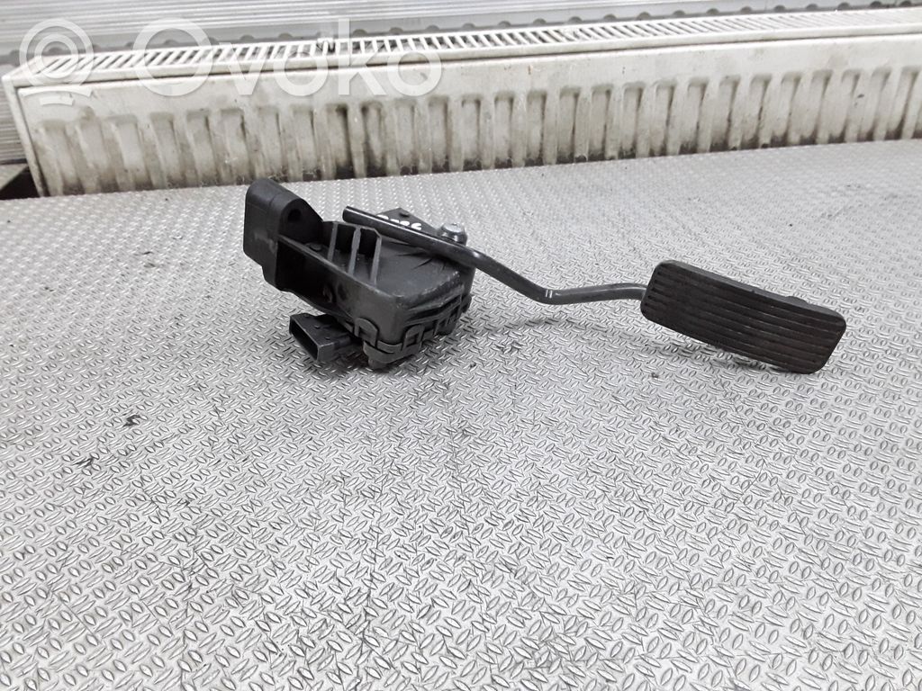 Gaspedal   9158011