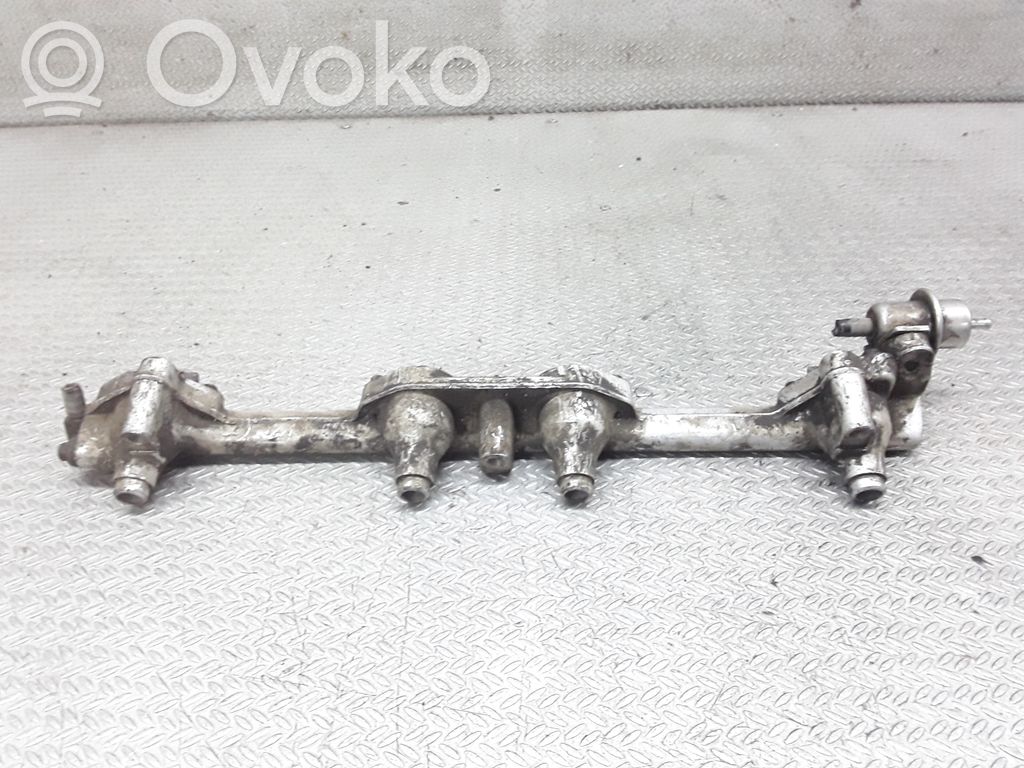 Juego de inyectores de combustible   95WF9D280BA