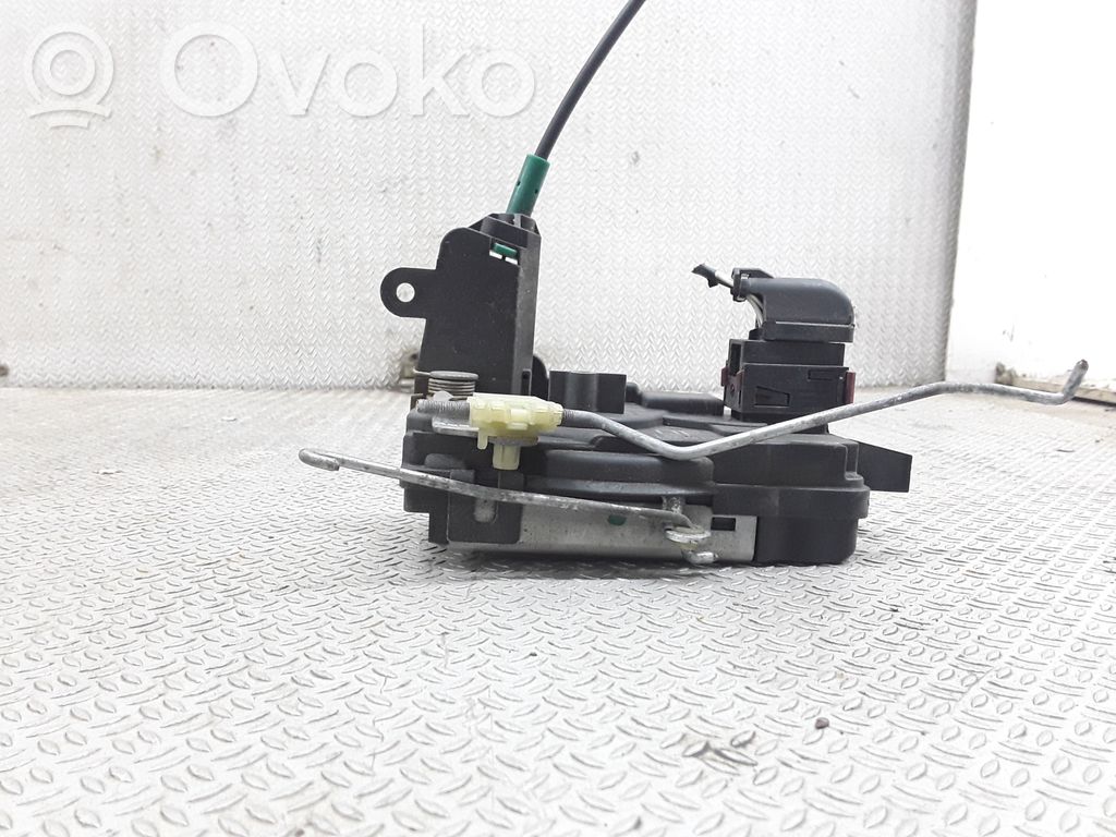 Opel Zafira B Etuoven lukko 