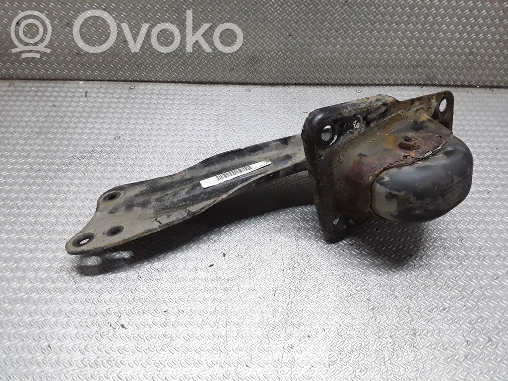 Volkswagen Jetta V Taka-ylätukivarren haarukkavipu 
