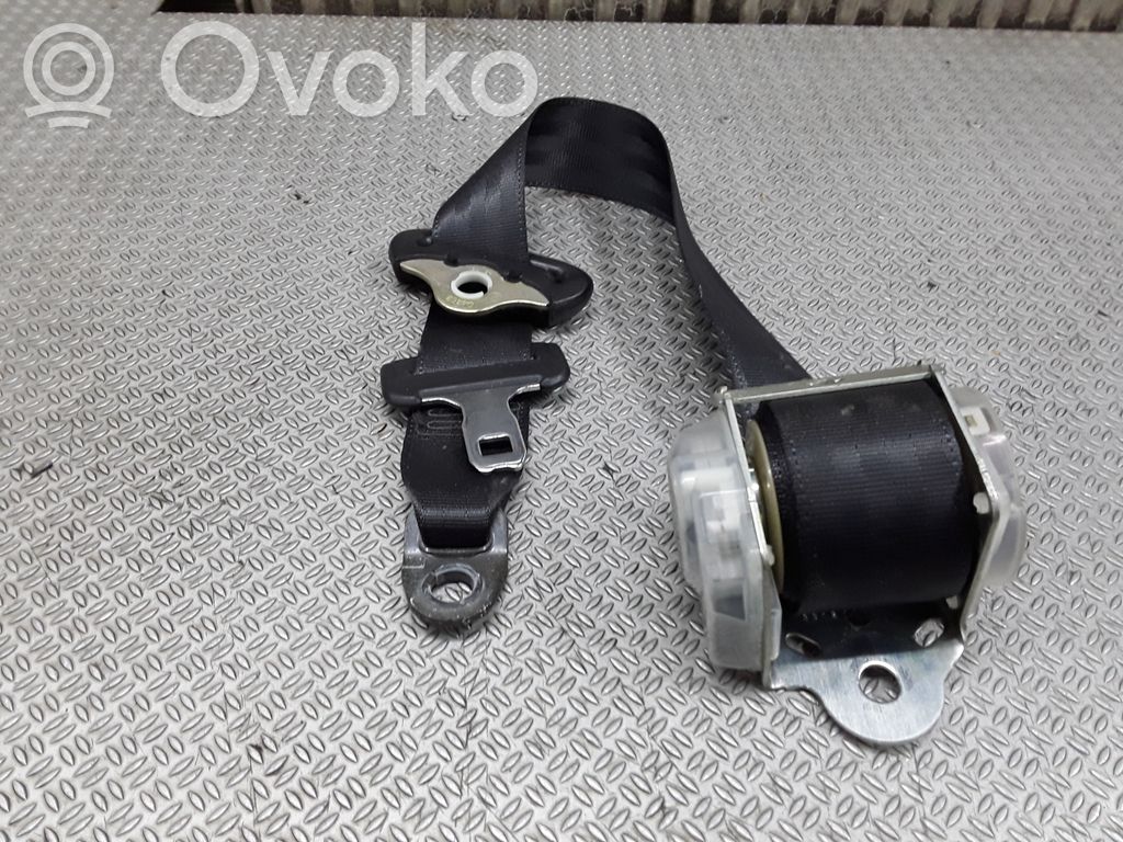 Toyota Yaris Cinturón trasero 