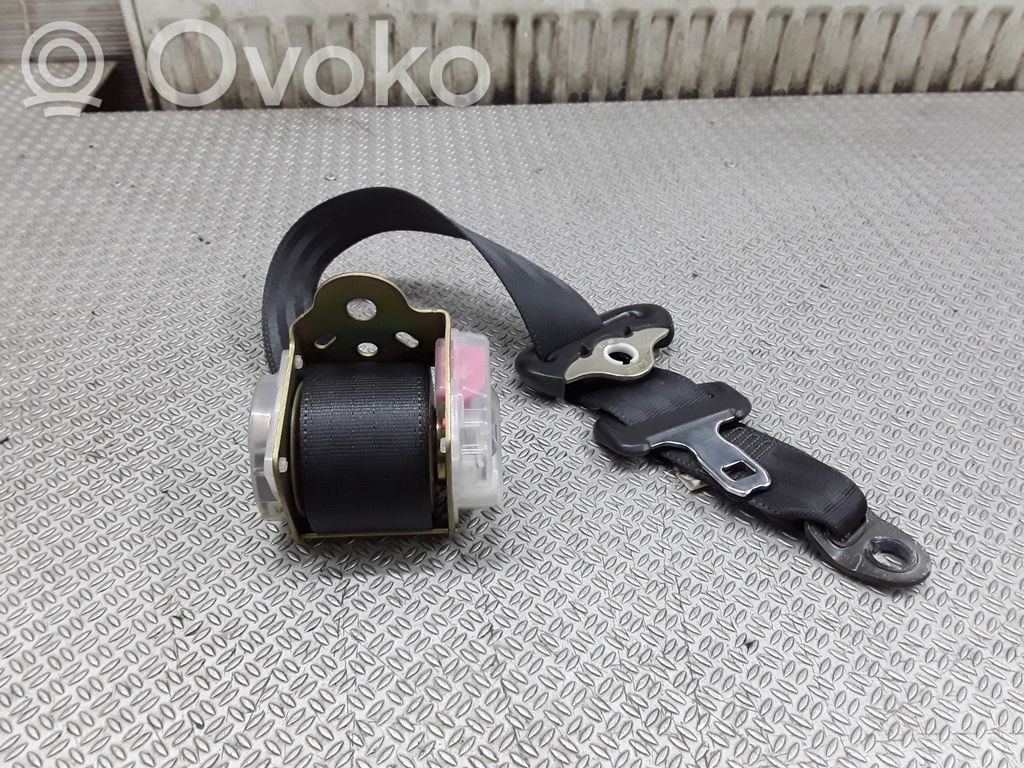 Toyota Yaris Cinturón trasero 