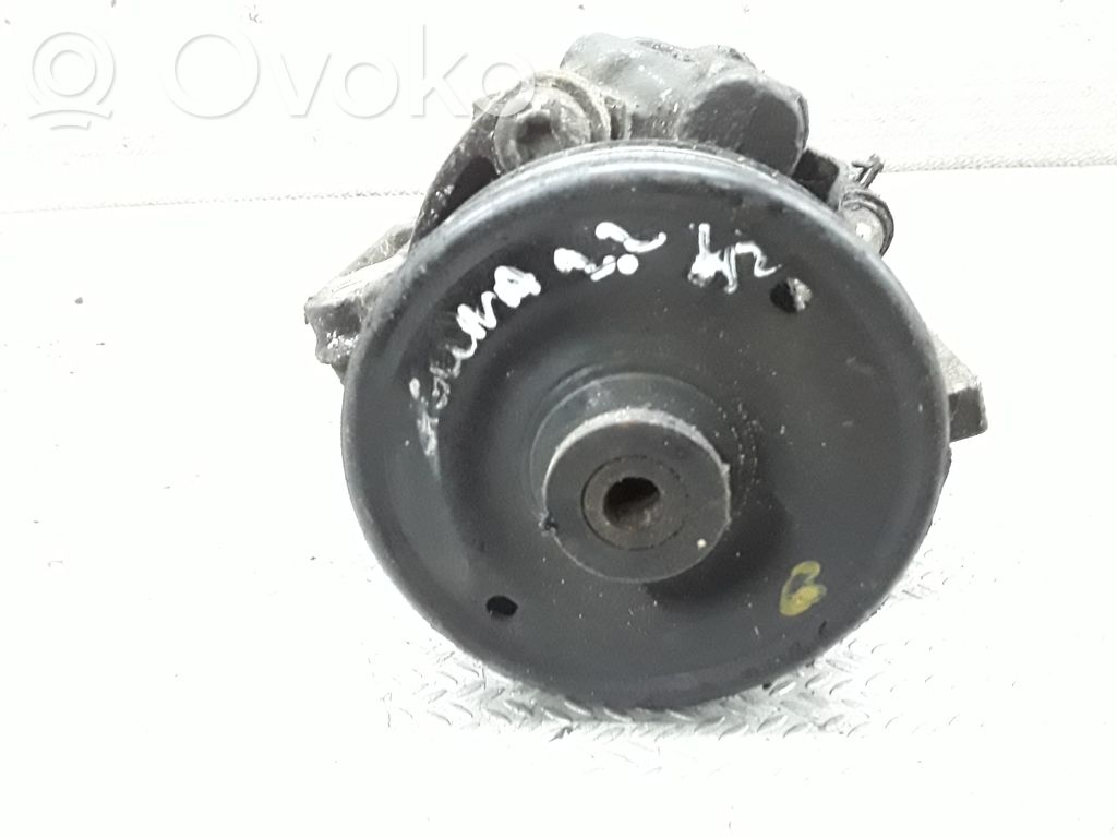 Renault Espace III Ohjaustehostimen pumppu 