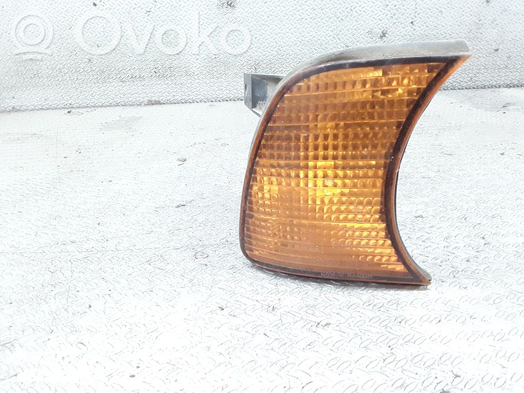 Front indicator light   1384034