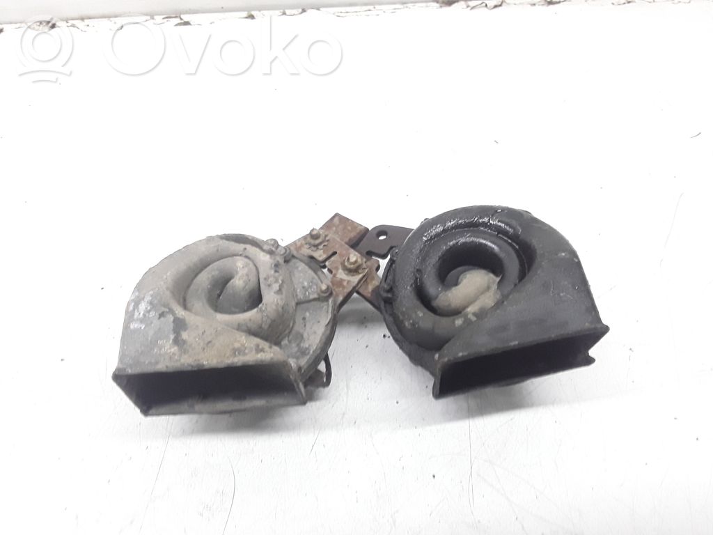 Mercedes-Benz 200 300 W123 Horn signal 