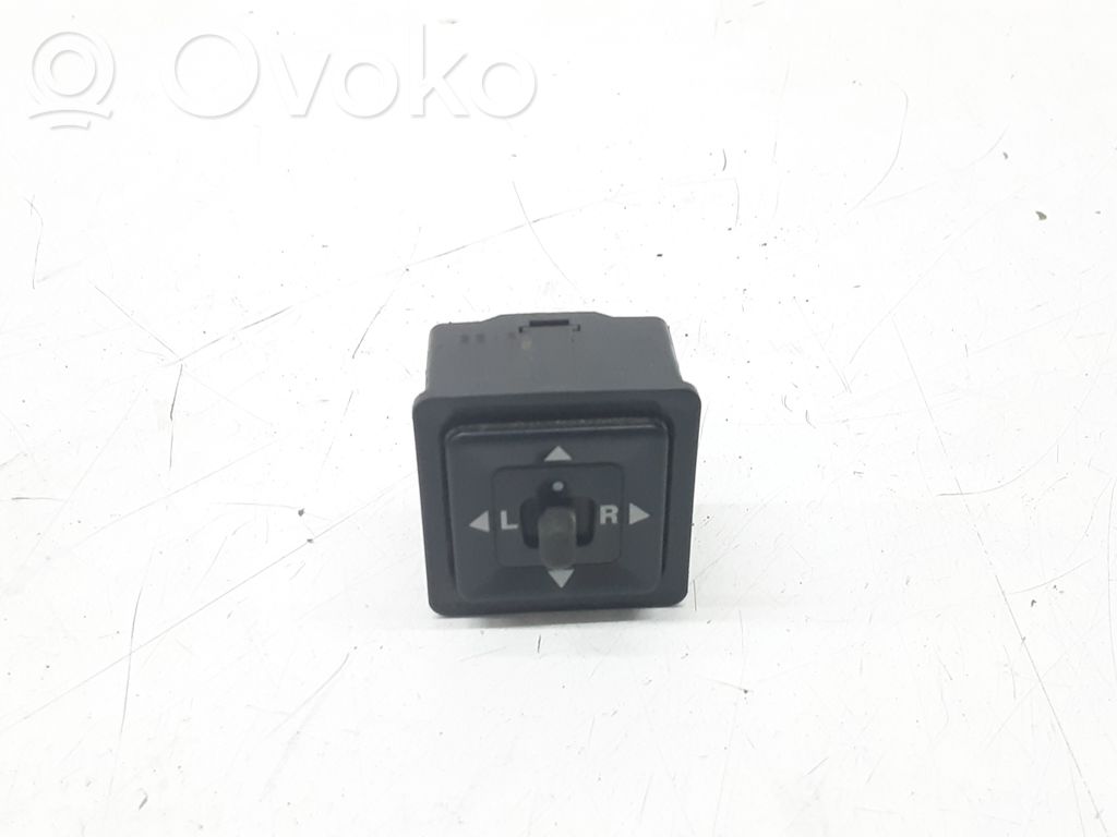 Mitsubishi Pajero Wing mirror switch 