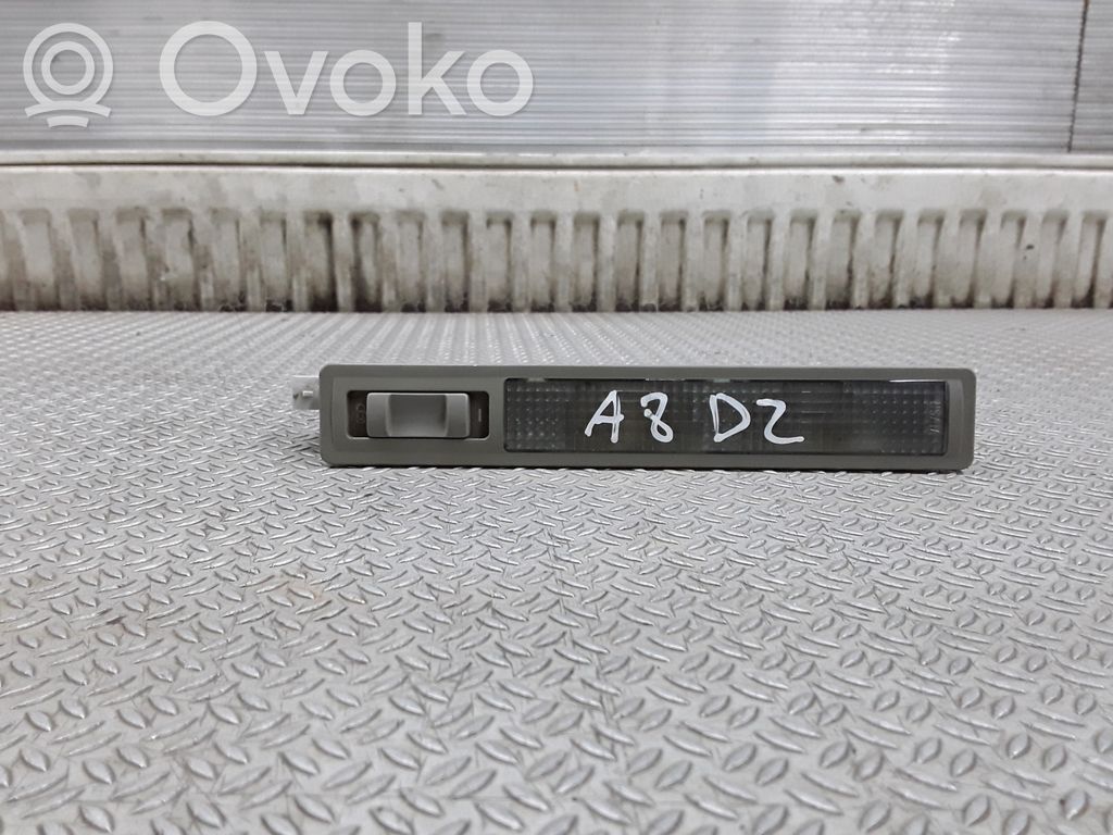 Audi A8 S8 D2 4D Takaistuimen valo 