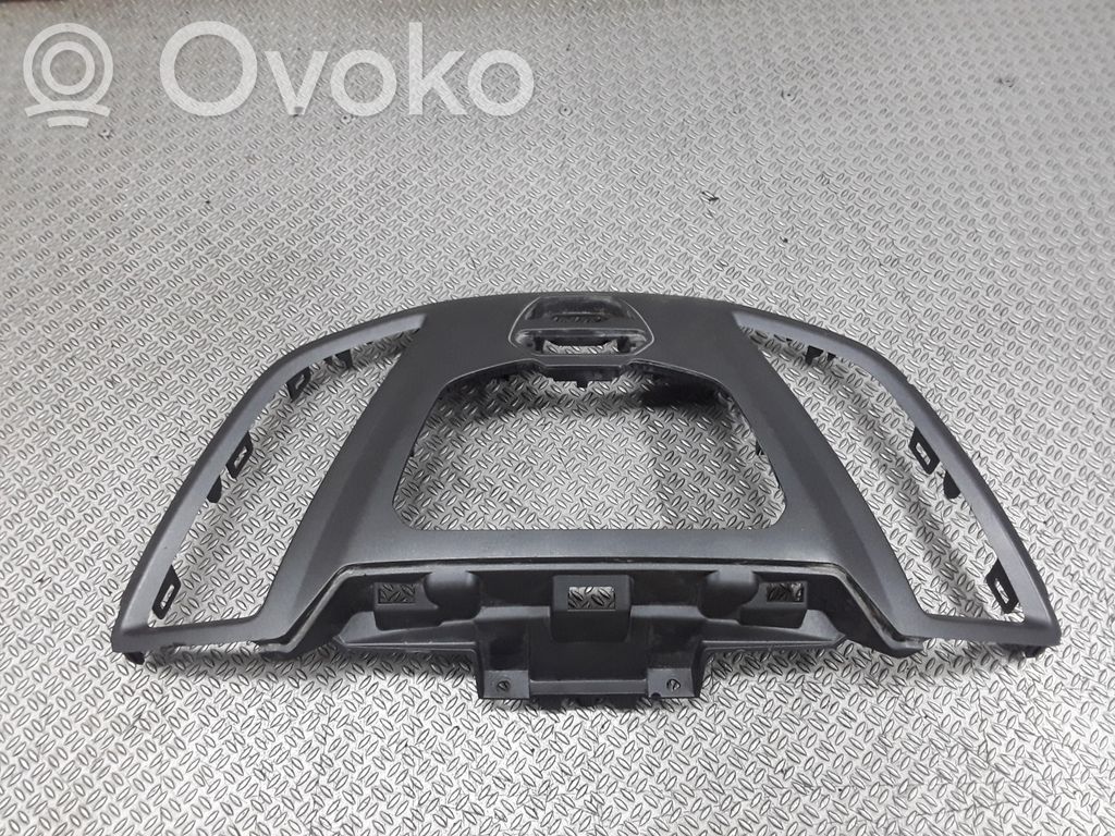 Ford Transit Verkleidung Radio / Navigation 