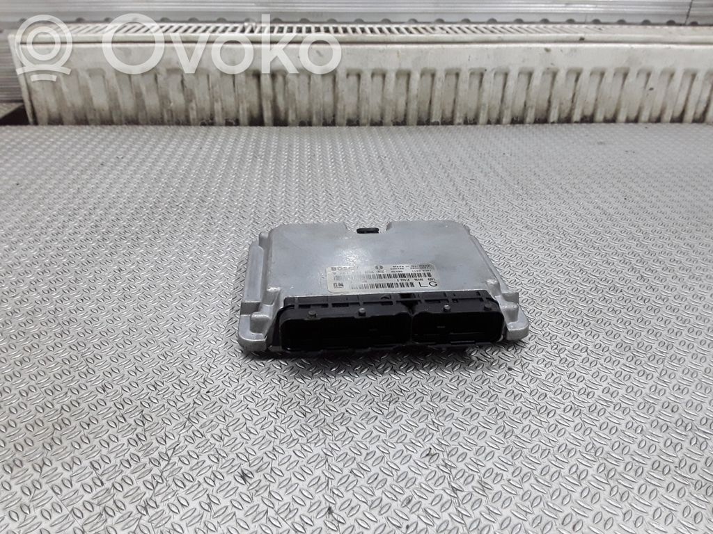 Sterownik / Moduł ECU   90569348,0281001634