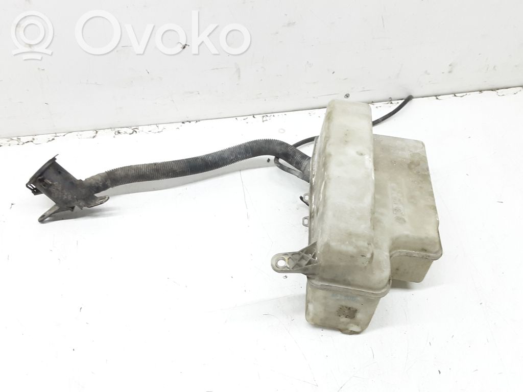Langų skysčio bakelis   61667009124