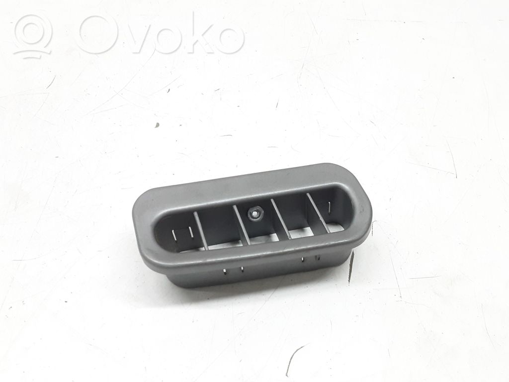 BMW 7 E65 E66 Rear air vent grill 