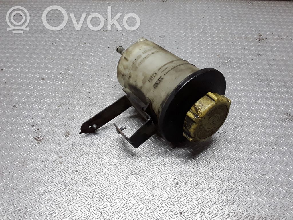 Vairo stiprintuvo skysčio bakelis   YC153R700AA