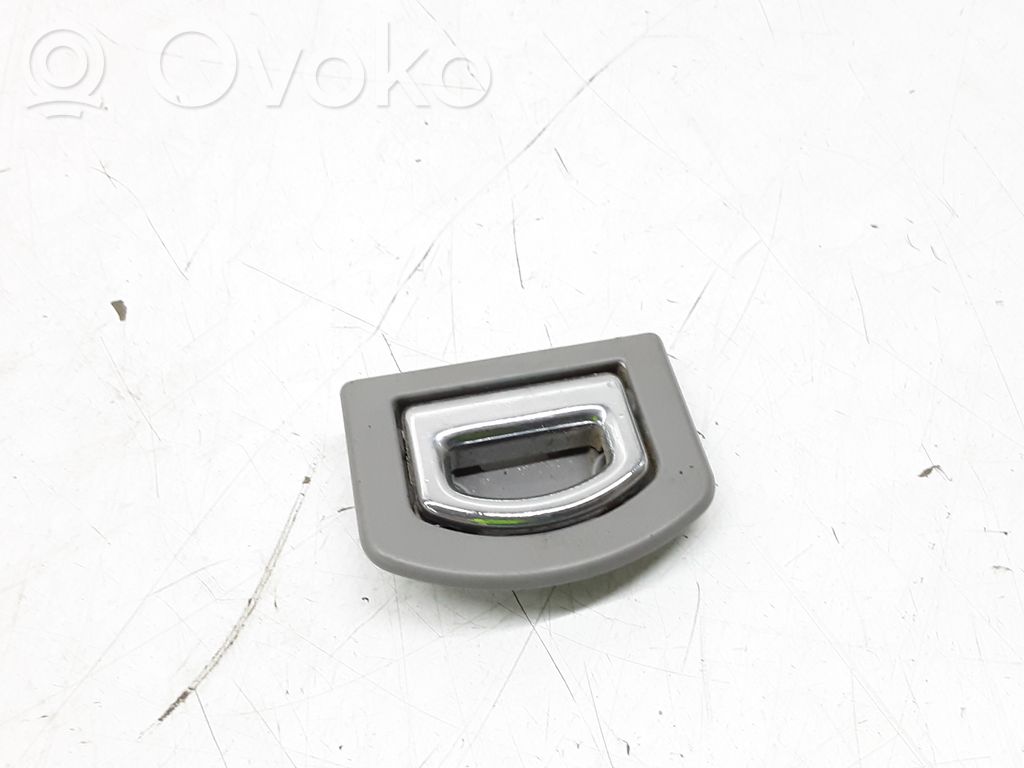 Volkswagen PASSAT B5.5 Tie down hook / loop 