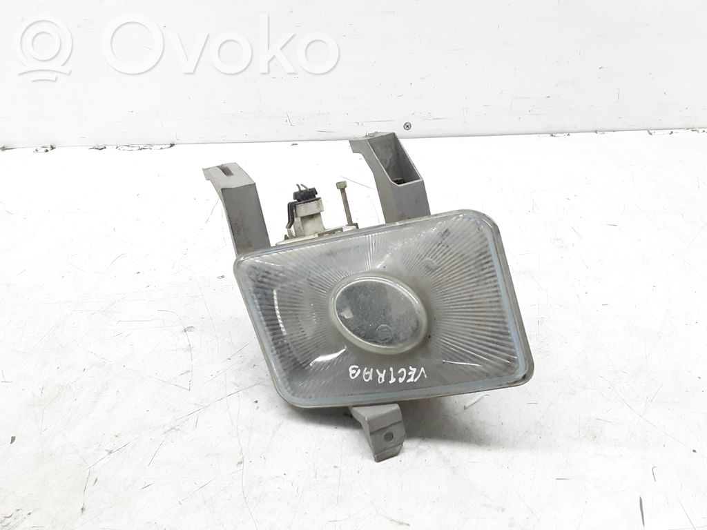 Opel Vectra B Etusumuvalo 