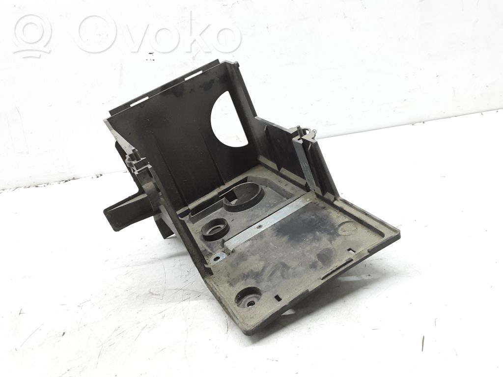 Ford Focus C-MAX Akkulaatikon alusta 
