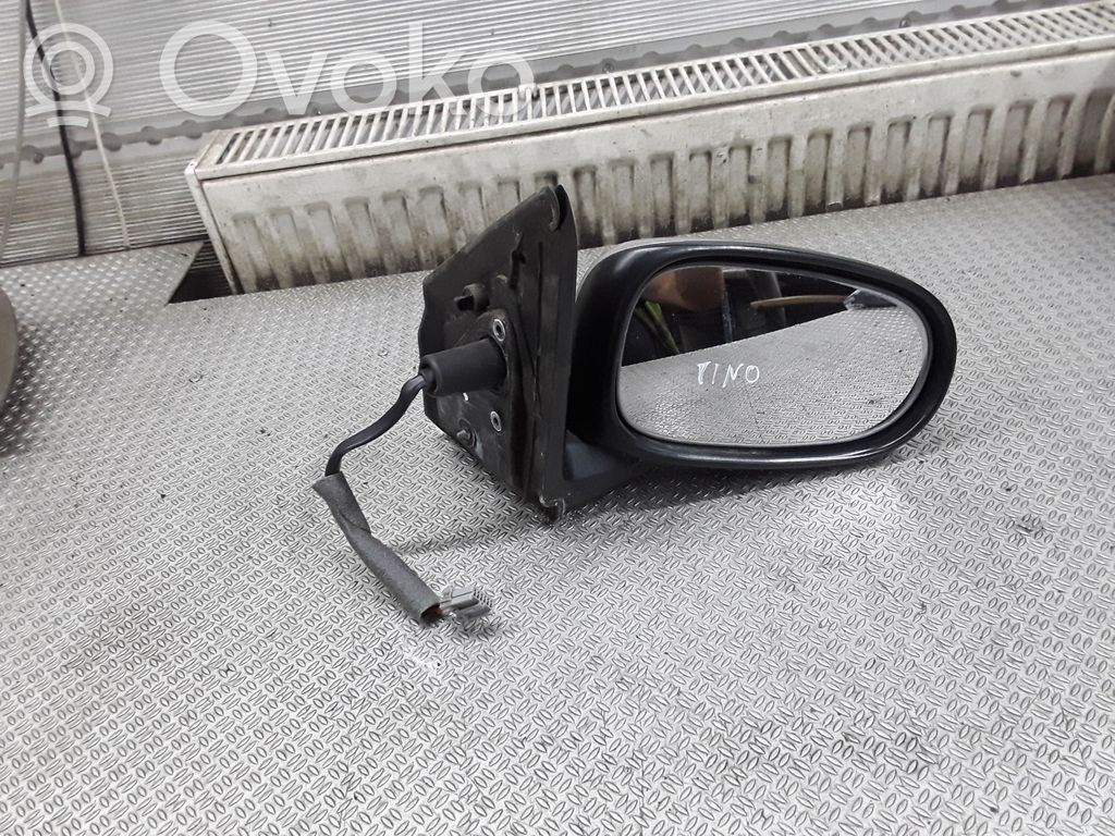 Nissan Almera Tino Elektryczne lusterko boczne drzwi przednich 