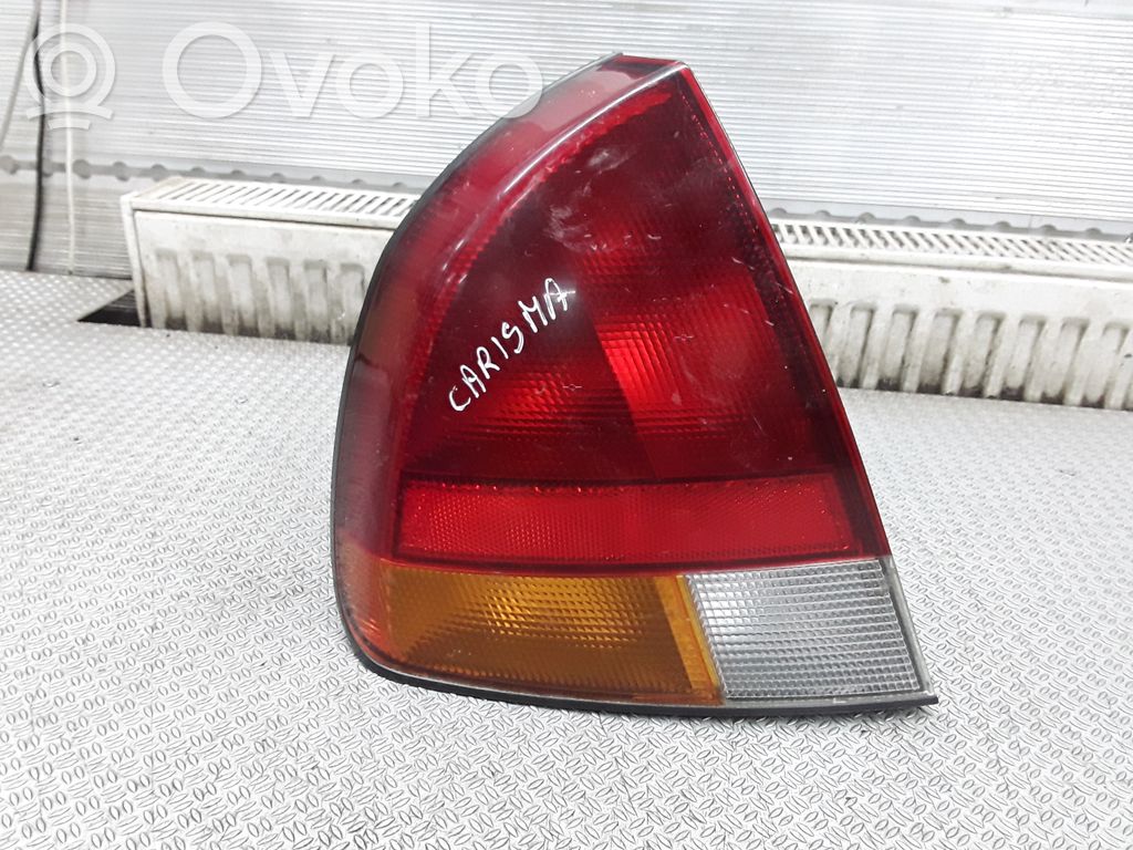 Mitsubishi Carisma Feux arrière / postérieurs 