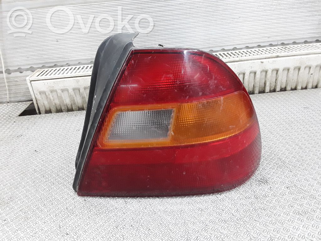 Rear/tail lights   E110084