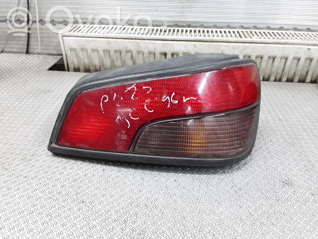 Peugeot 306 Galinis žibintas kėbule 
