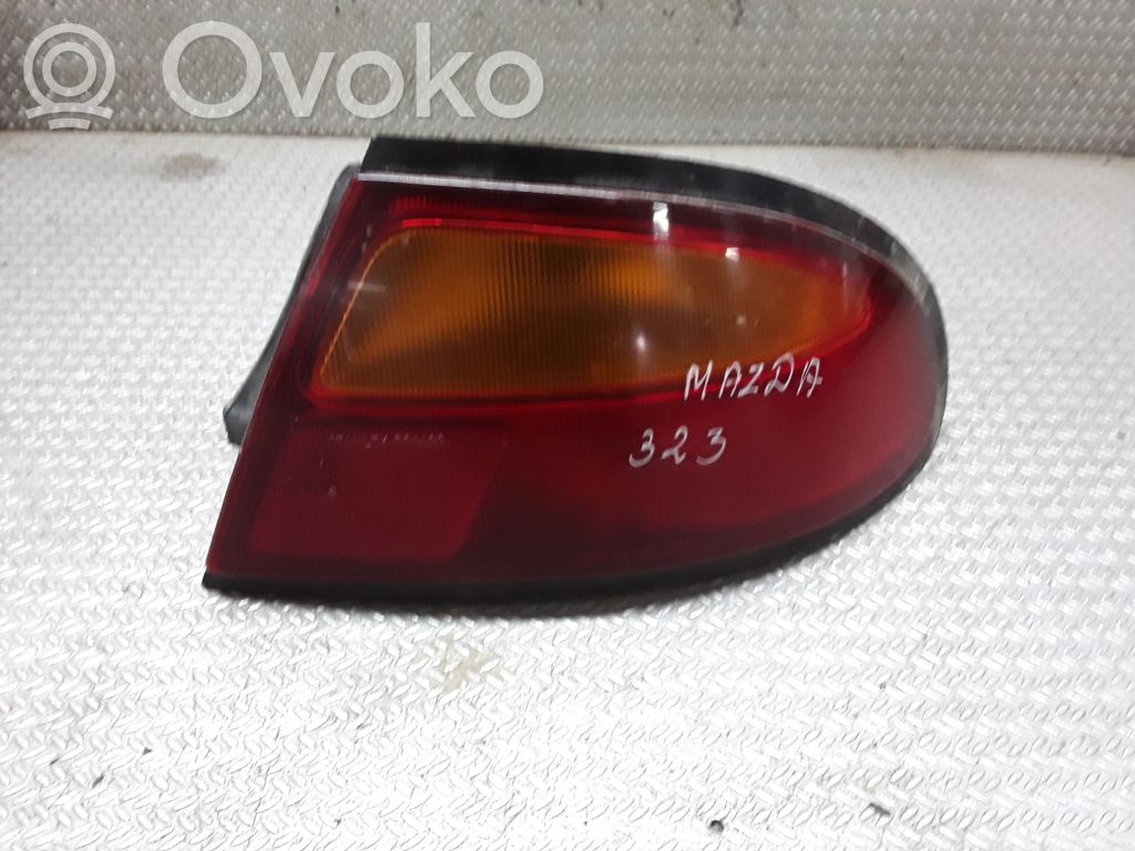 Mazda 323 F Galinis žibintas kėbule 